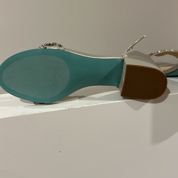 BETSEY JOHNSON ~ evening sandals ~ size 9.5 - Picture 11 of 16